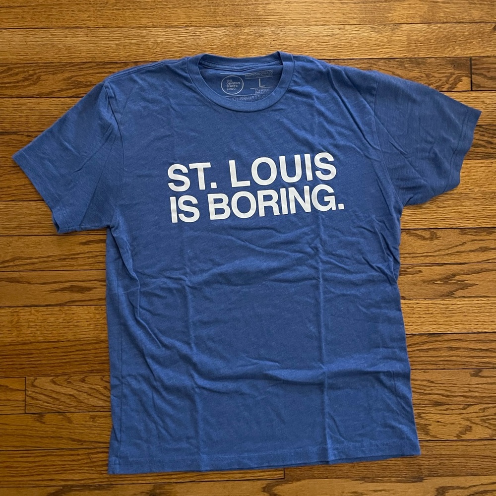 Obvious Shirts Chicago Cubs St Louis Is Boring Blue T-Shirt MLB • Size Large